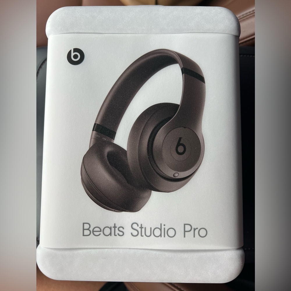 Beats Studio Pro Headphones in Brown w/ Box, Case, & Chargers. Excellent cond.